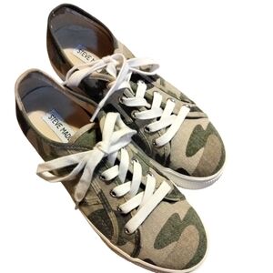 Steve Madden Emmi Platform Sneakers Women's Size 7.5m Camouflage Camo Shoes